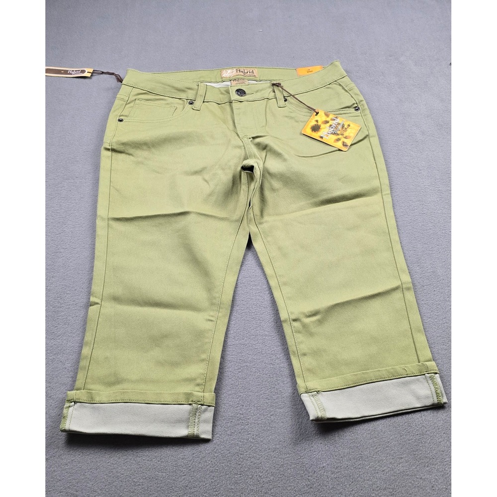 Hybrid & Company Womens Capri Pants Sage Green Cuffed Cropped Size 9 NWT